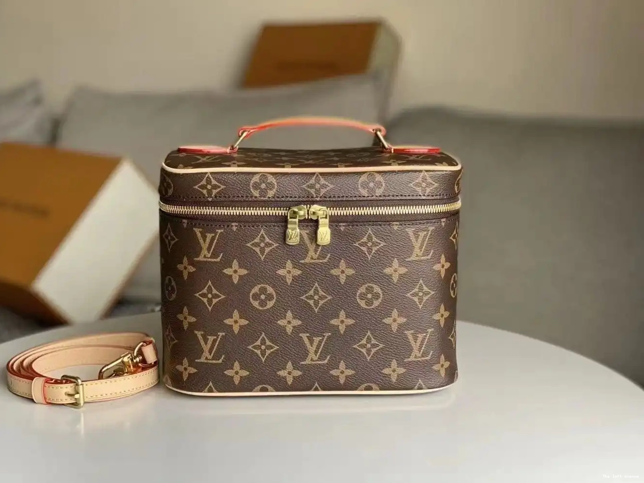 BAG MAKE LV CUSTOM UP VANITY 0503